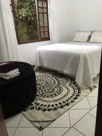 Quarto para moças em casa no América