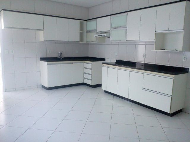 Linda Casa Duplex 4 quartos, construção recente, próx. à Av Getúlio Vargas e à Delegacia - Foto 10
