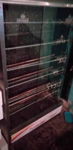 Franqueira super nova usada apenas 1 vez com 6 espetos giratório - Foto 2
