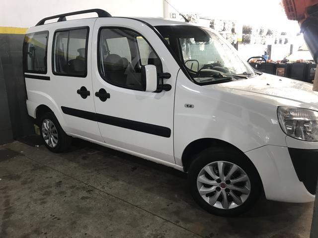 Doblo 1.4 7 lugares 2016 carro 7 lugares e serve pra trabalhar - Foto 3