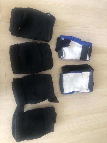 Dois pares de joelheiras para esportes radicais - Foto 2