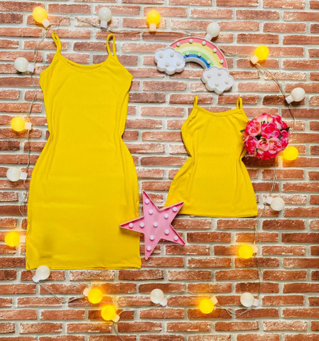 vestido tal mãe tal filha amarelo