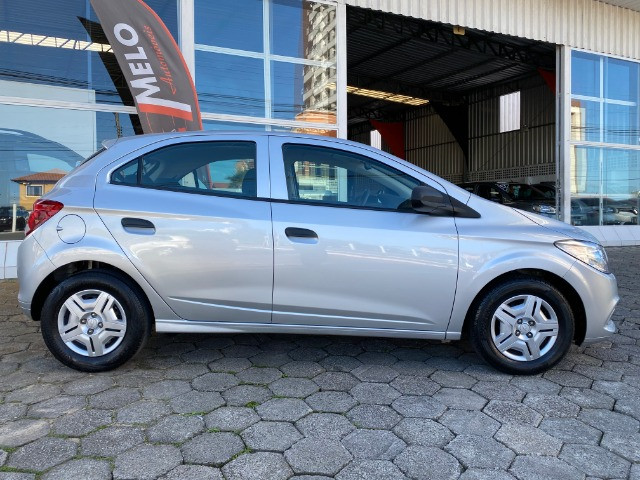 Onix Joy 1.0 Completo 2018 - Foto 4