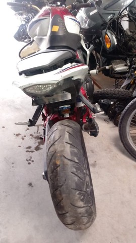 Sucata de moto para retirada de peças CB 1000r 2013/2015 - Foto 4