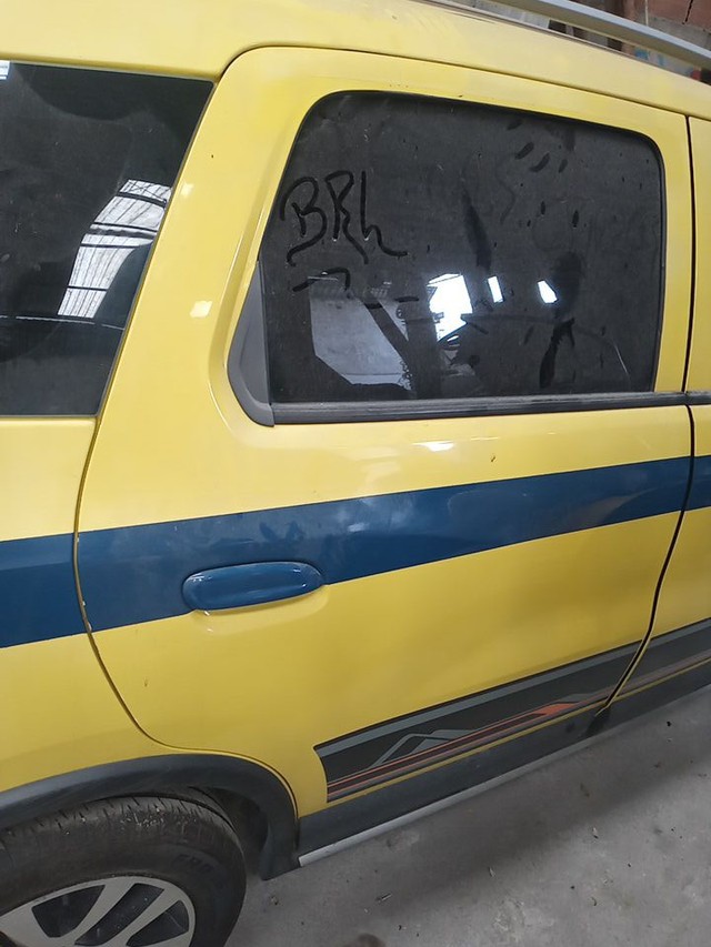 Porta traseira direita spin activ 2018