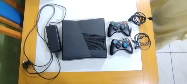 Console Xbox 360 Slim, 250GB, Kinect, 2 Controles, 1 Jogo, Microsoft - USADO  - Nova Era Games e Informática