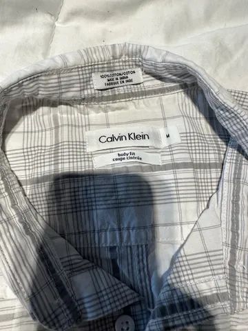 Camisa Calvin Klein tamanho M - Foto 2