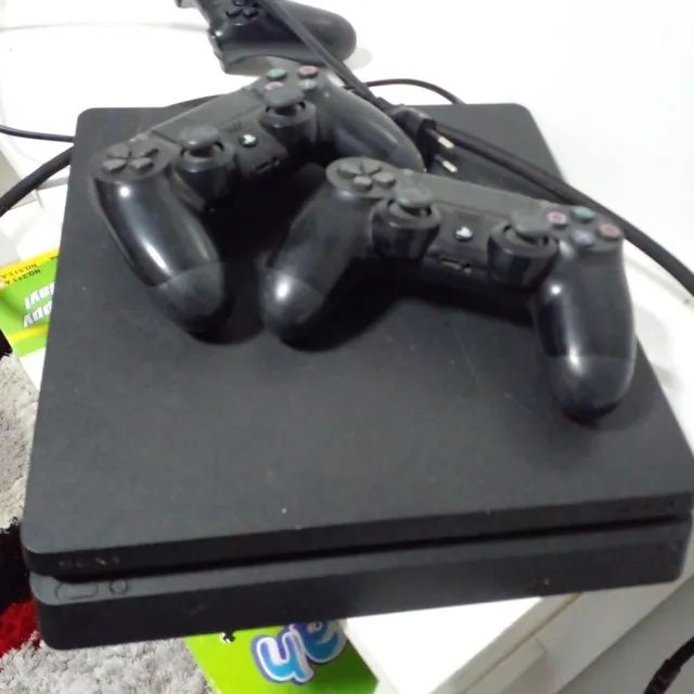 Console PS4 PRO - 1TB +2 controles + 1 jogo com 2 Anos de Garantia - Sony