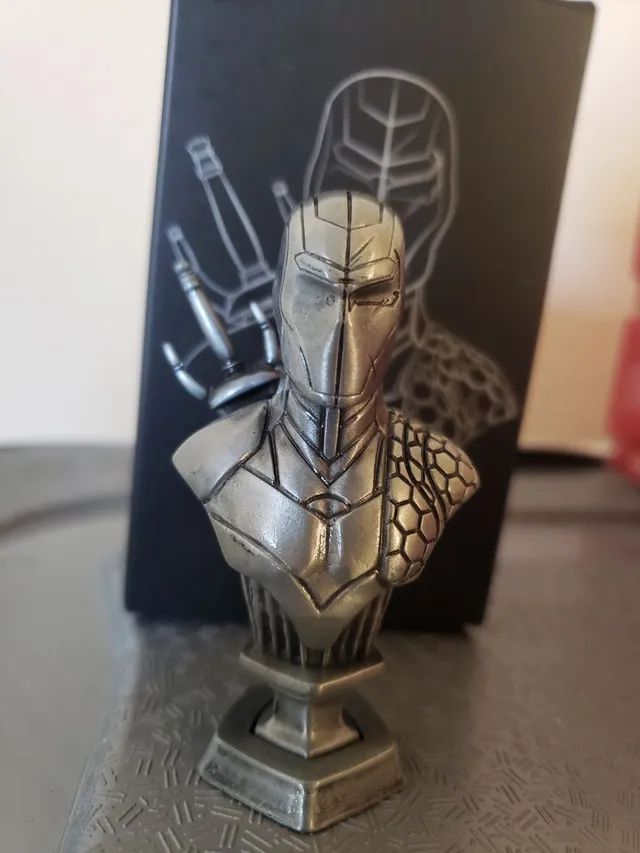 Mini Busto Omelete Box Legends Steel Collectibles - Darkseid