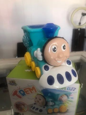 Brinquedo Thomas o trem com luz e som