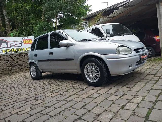 CORSA WIND REBAIXADO NO ARO 15 E COM INTERIOR TODO EM MARROM 