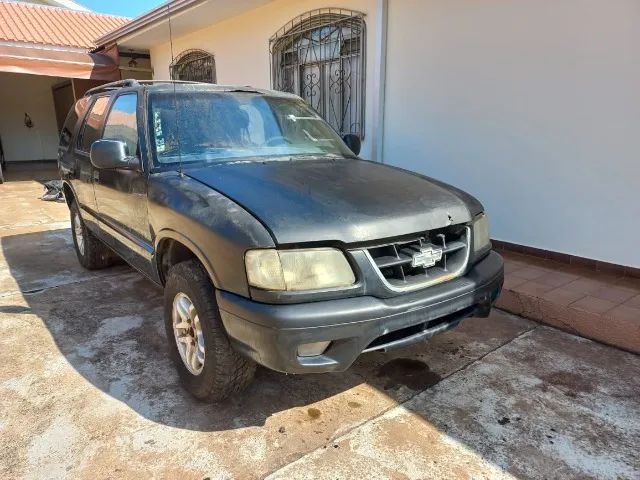 CHEVROLET - BLAZER - 2000/2000 - Prata - R$ 39.900,00 - Presence