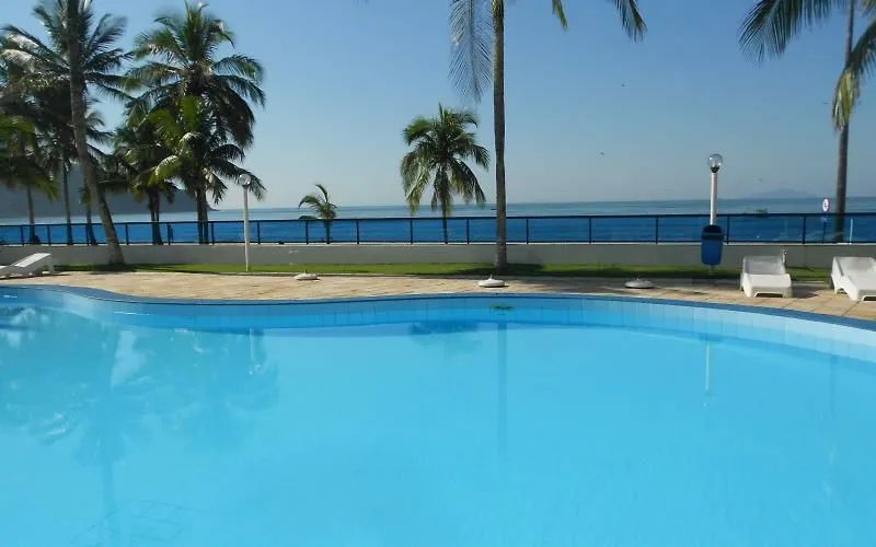 Apartamento pé na areia na Praia Martin Sá - Caraguatatuba 