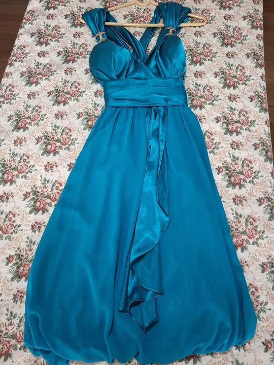 vestido de cetim balão semi novo