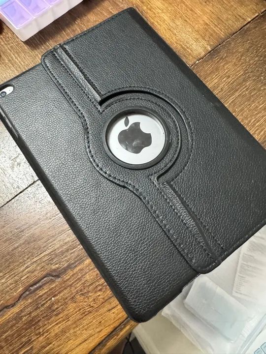 iPad Air 2ª geração Wi-Fi 64 gb perfeito com capa de couro 360graus