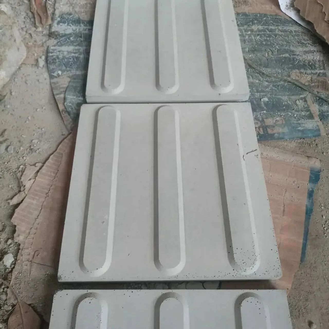 Piso tátil de concreto  - Foto 2