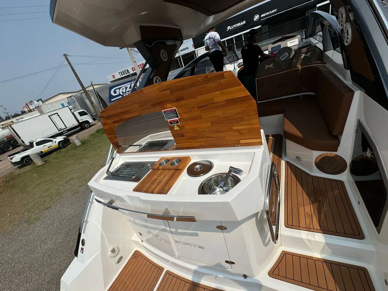 Lancha NX 360 + 2 motores mercruiser 250hp DTS - Foto 7