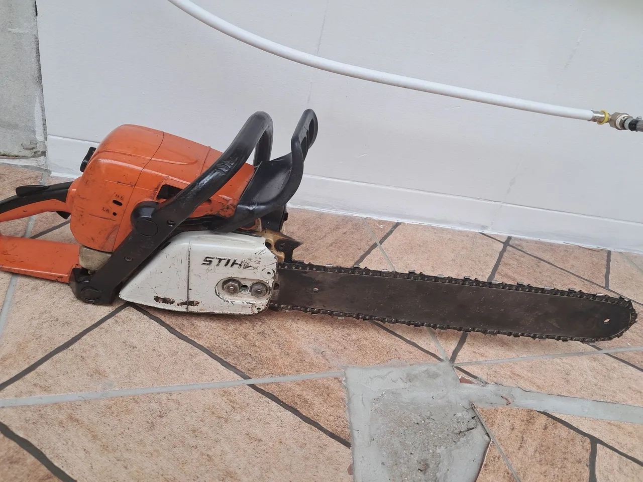 Vendo motosserra 310 Sthill sabre grande por 400 reais wats * com nota fiscal  - Foto 3