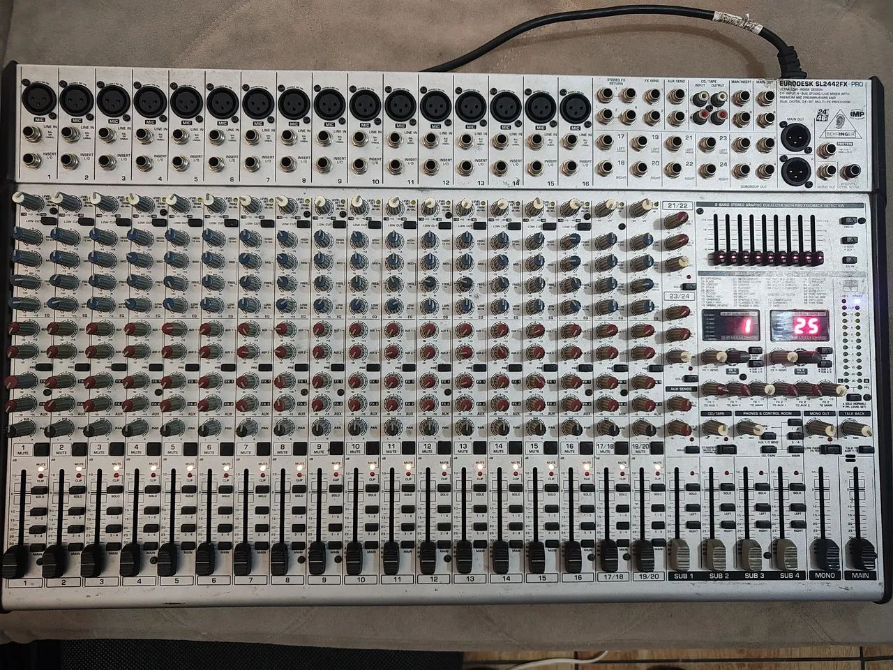 Mesa Behringer SL2442 FX- PRO - Foto 4