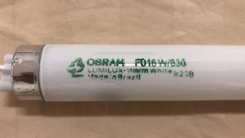 Lâmpada Fluorescente Osram T8 (60cm)