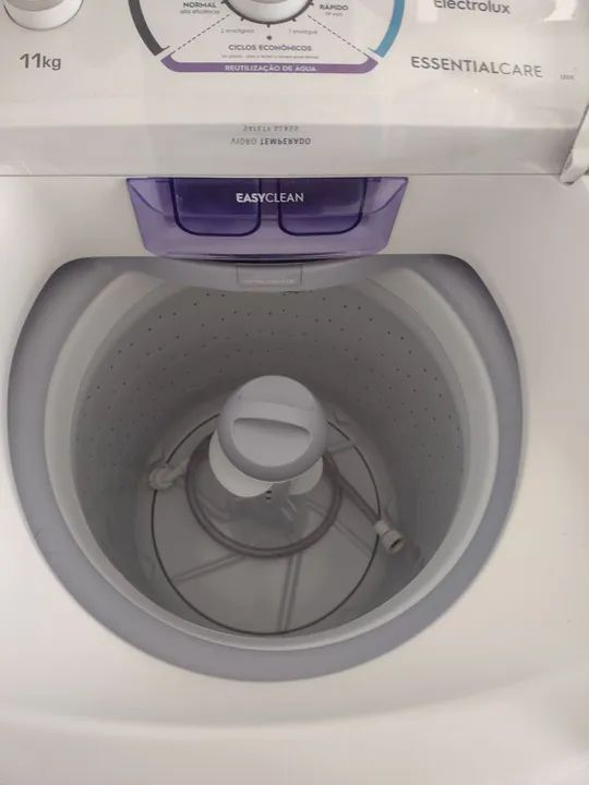 Somente Pix ,buscar no local. Vendo máquina de Lavar Electrolux 11kg - EssentialCare. 