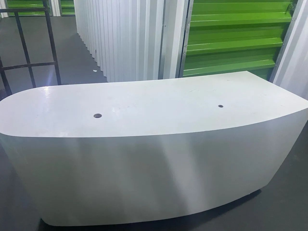 Balcão para recepção de canto 