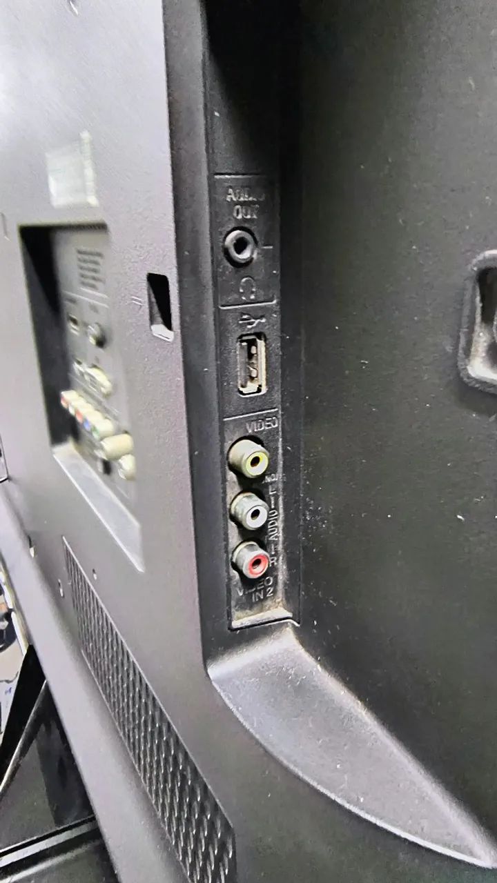 Televisao Sony 40 Polegadas R$ 290 Detalhe na tela 113242-6364 - Foto 3