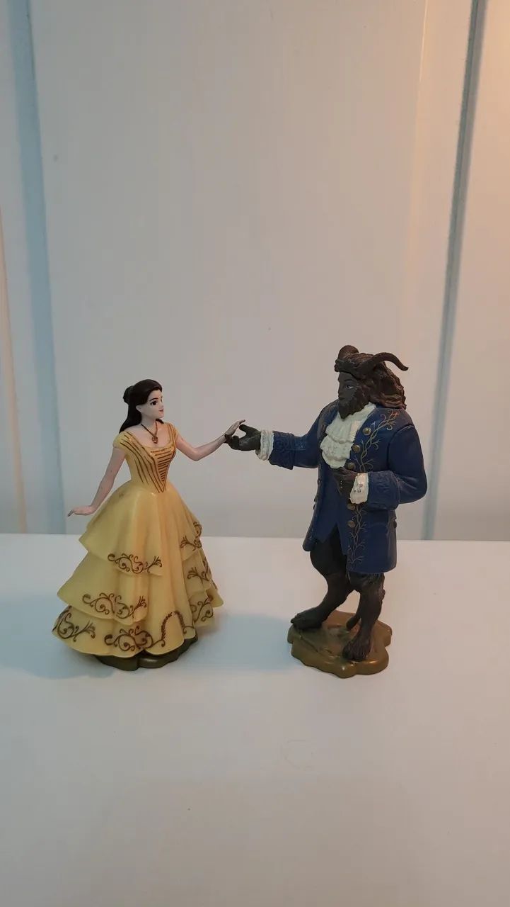 Coleção Beauty and the Beast - Figuras e miniaturas - Foto 2
