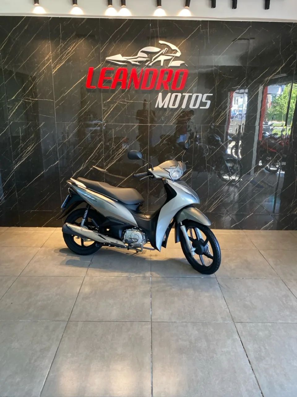 Honda Biz 110 ano 23/23 moto extra 