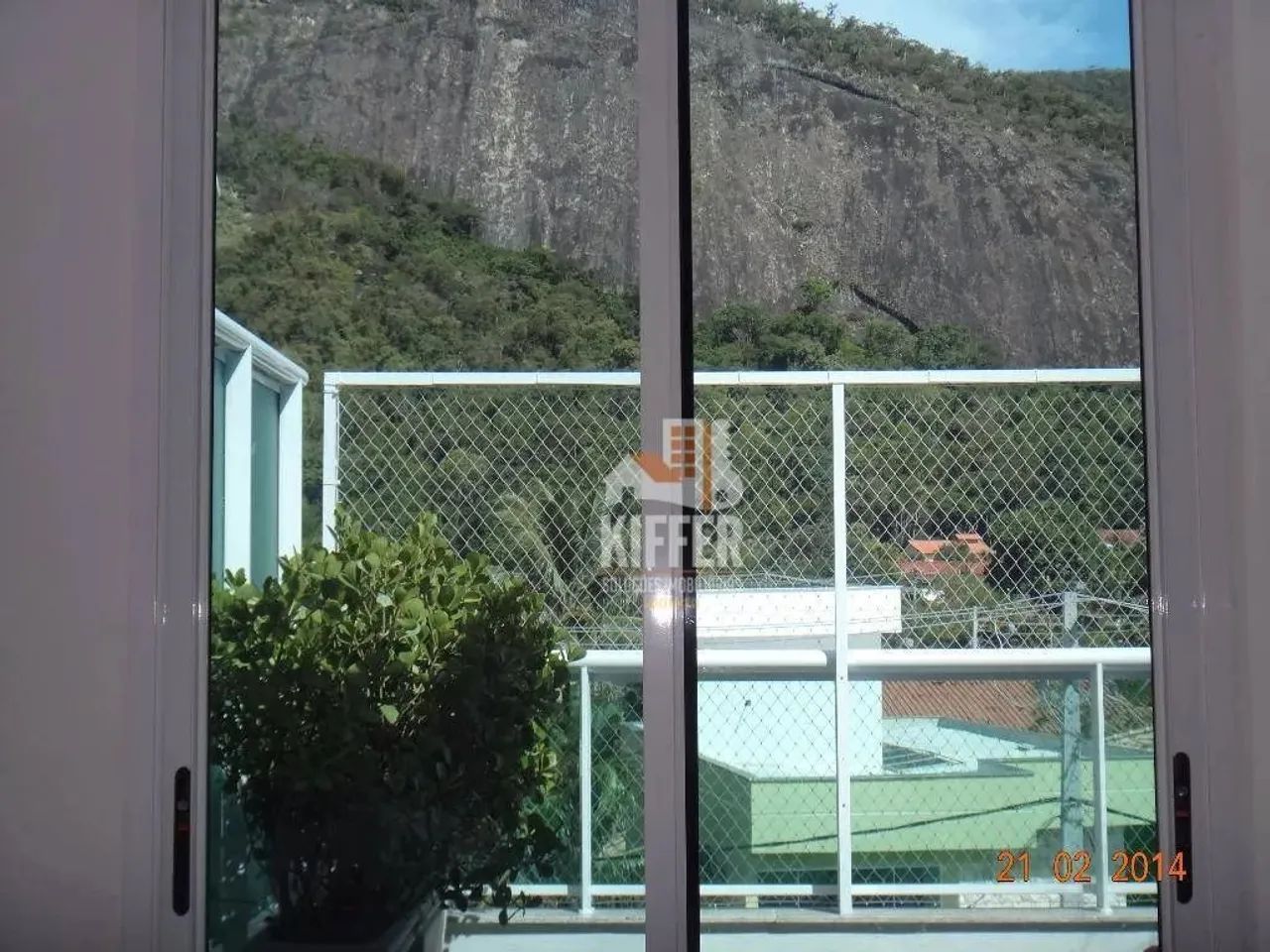 Imobiliária Kiffer Ferreira anuncia: Coberura duplex, 2 banheiros, 2 suítes, 01 quarto, cl - Foto 3