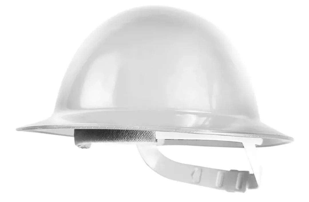 Kit com 5 capacetes aba total com carneira de 6 pontos de amortecimento na cor branca 