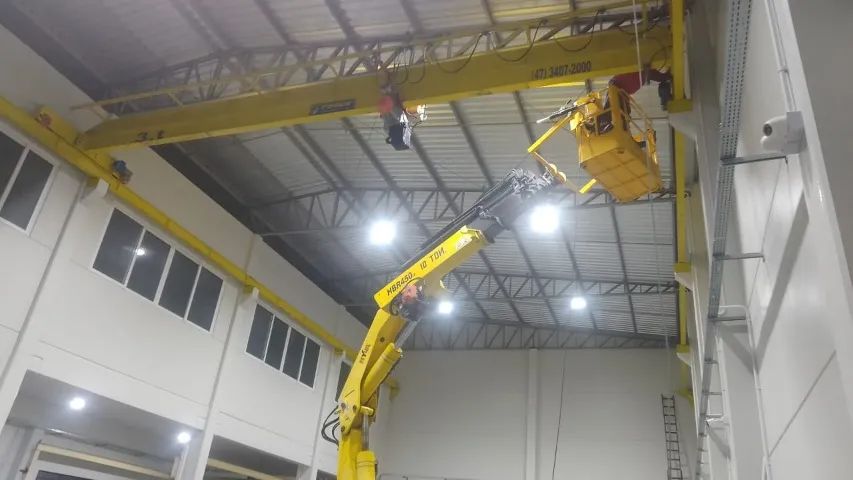 Equipamentos Industriais para Elevação (Pontes Rolantes) - Foto 4