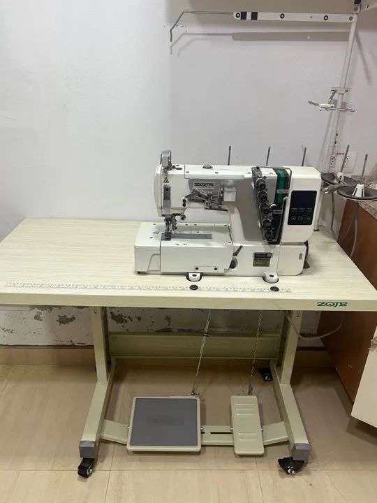 Máquina galoneira Zoje  