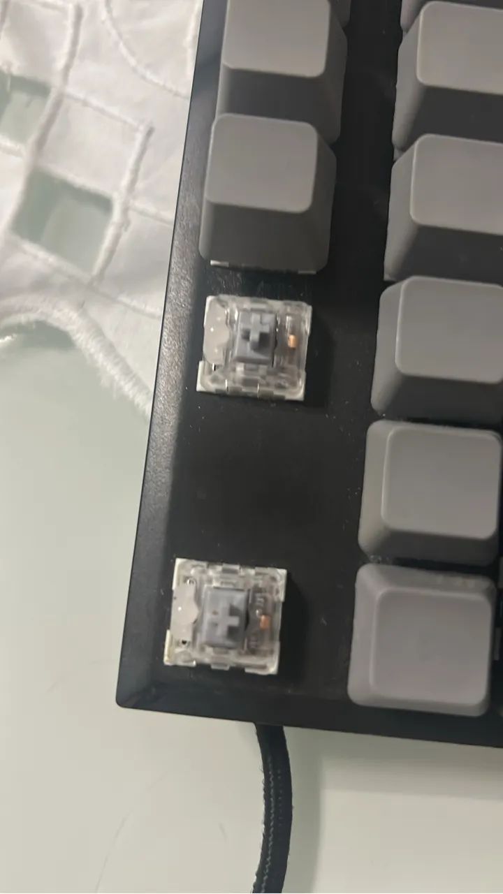 Vendo Teclado gamer mecânico  HYPERX ALLOY FPS RGB - Foto 2