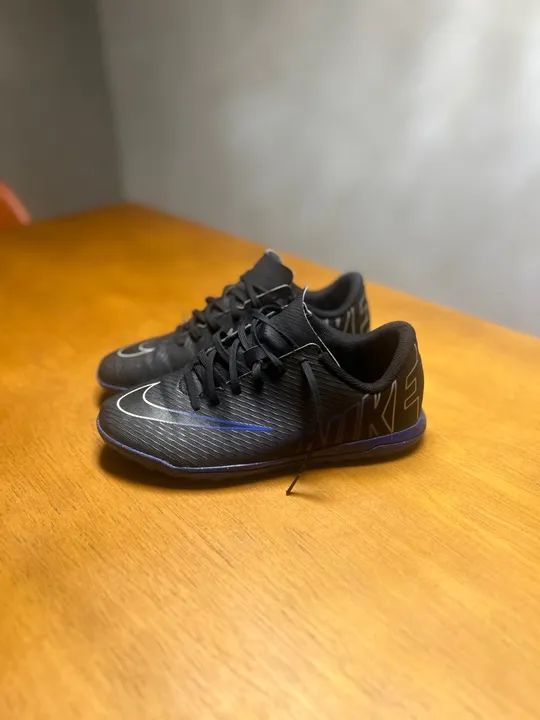 Chuteira Nike em Excelente Estado 