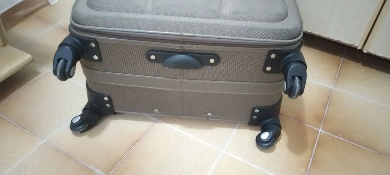 Mala de Viagem Lansay espaçosa - Foto 2