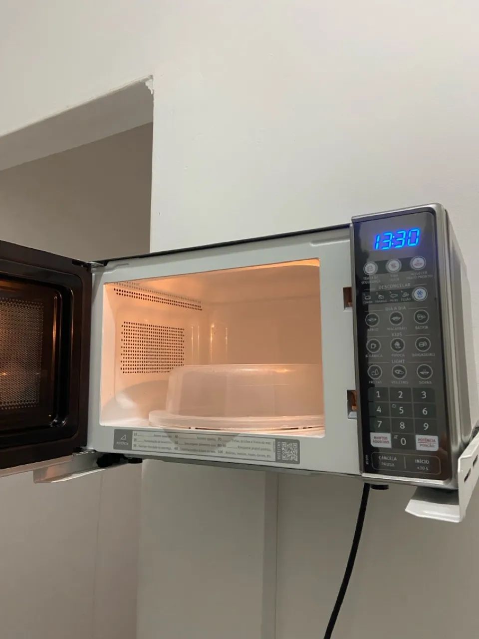 Microondas Electrolux MT30S/127V NOVO - Foto 2
