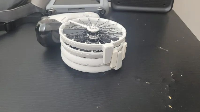 DJI Flip Fly More Combo - Controle com Tela + 3 Baterias + Acessórios - Foto 4