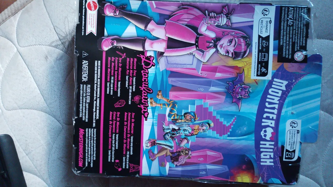 Caixa draculaura g3