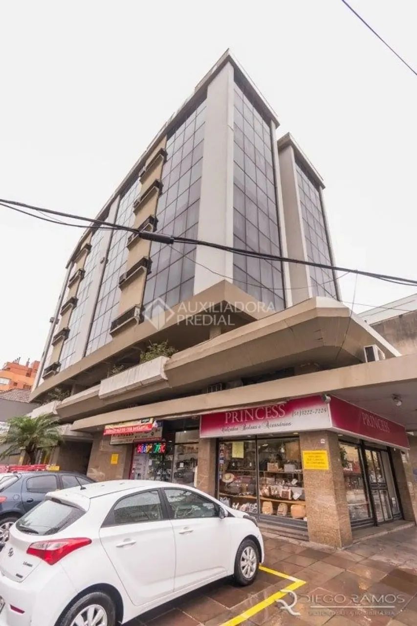 SALA COMERCIAL NA DR. TIMOTEO ESQUINA CRISTÓVÃO COLOMBO