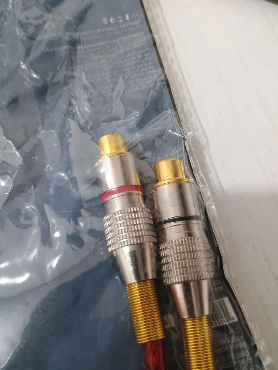 2 Cabos Y Rca 2 Fêmea e 1 Macho Vermelho Blindado - Foto 2