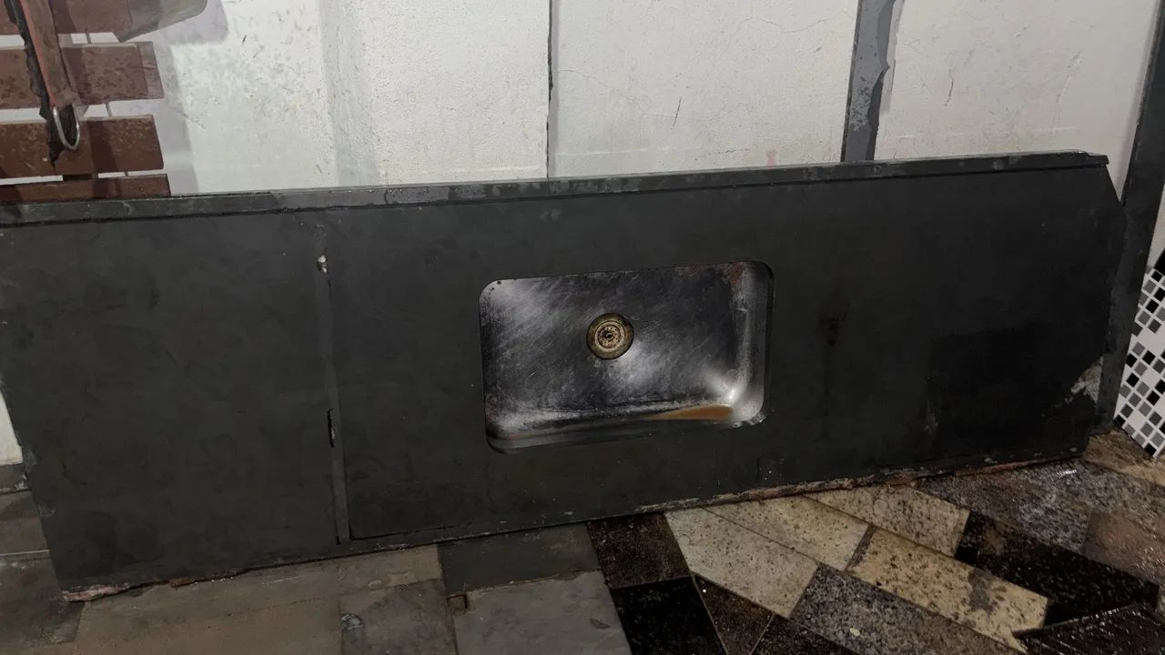 Bancada em ardósia com pia