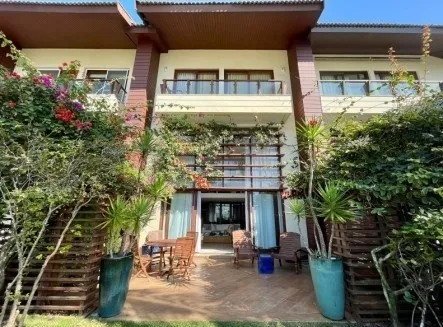 Guarujá - Casa em Condominio - 458 m²