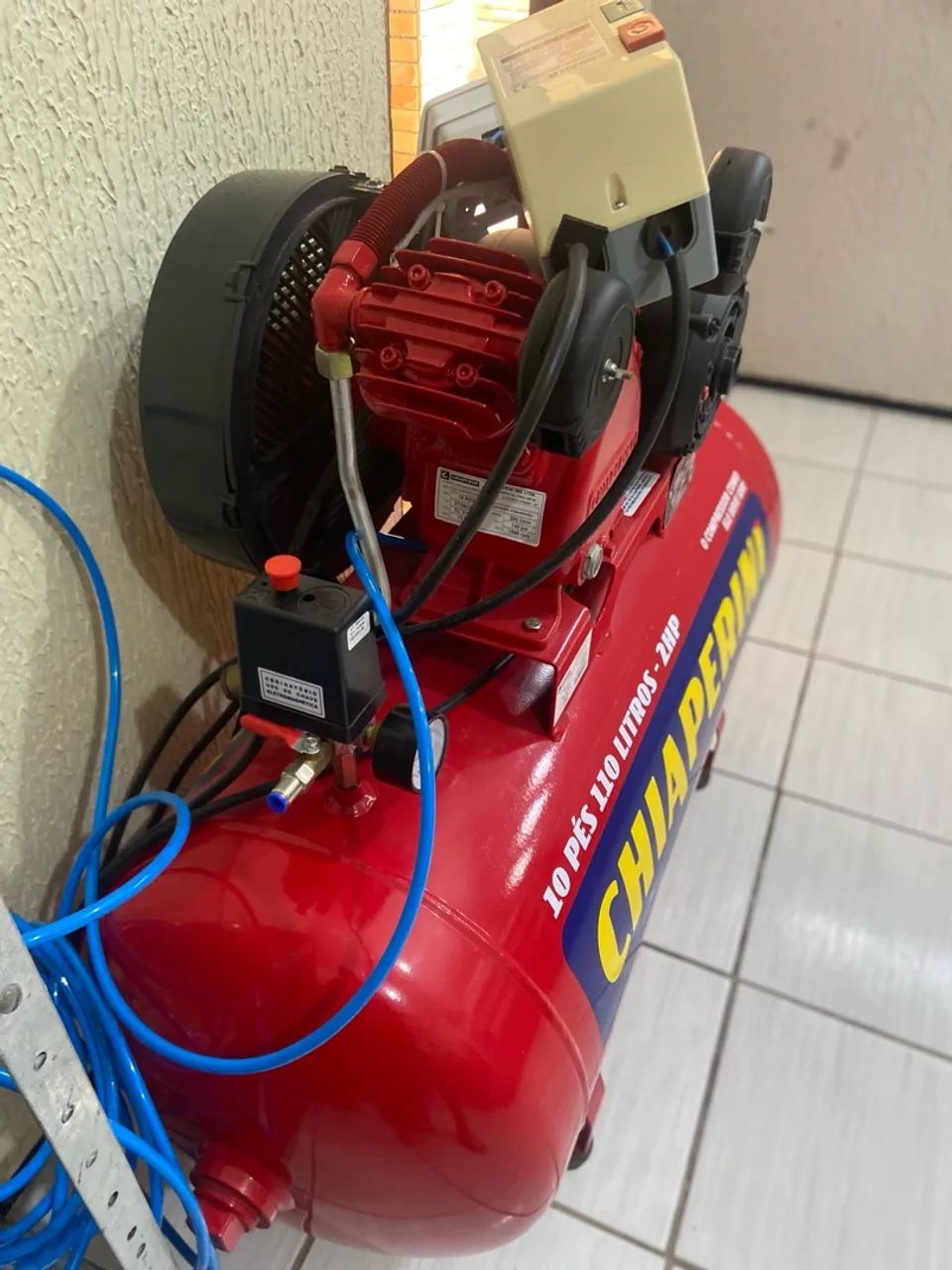 Compressor de Ar Chiaperini 10 Pés 110 Litros 2HP Profissional Red - Foto 2