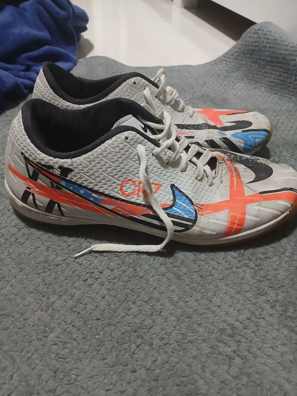 Chuteiras Nike CR7 tamanho 42 - Foto 2
