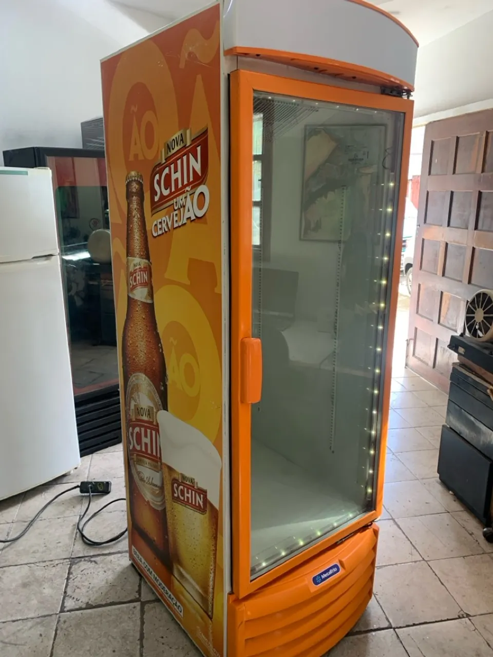 Expositor Refrigerado Schin - Cerveja Gelada!