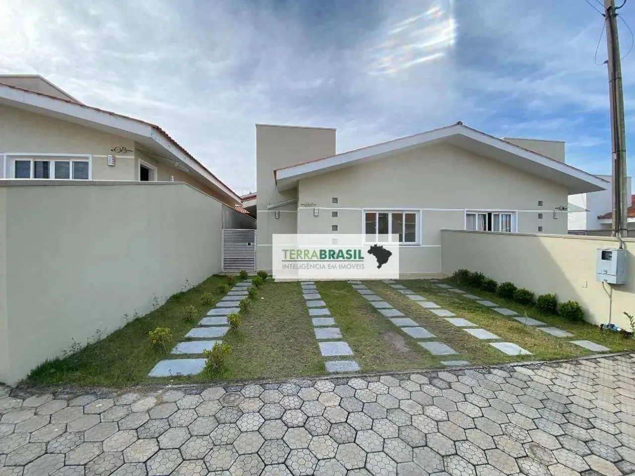 Casa com 3 dormitórios para alugar, 86 m² por R$ 3.000,00/mês - Jardim São Paulo - Bom Jes