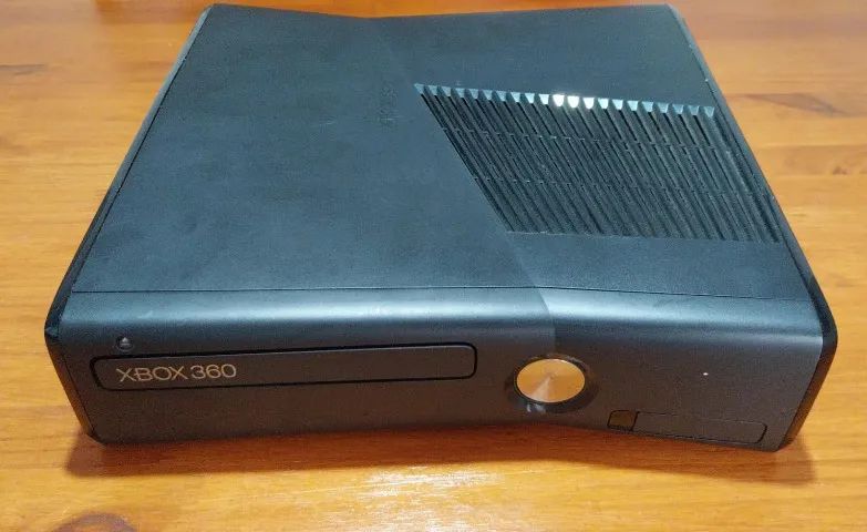 Xbox 360 Slim 4GB + HD 250GB + Kinect + 1 Controle + 8 Jogos. Completo e em Ótimo Estado - Foto 3