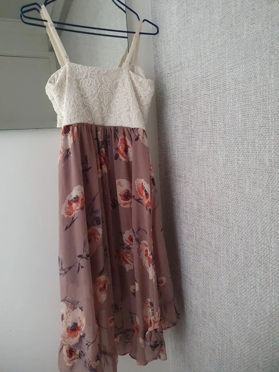 Vestido P saia estampada e peito em renda - Foto 2