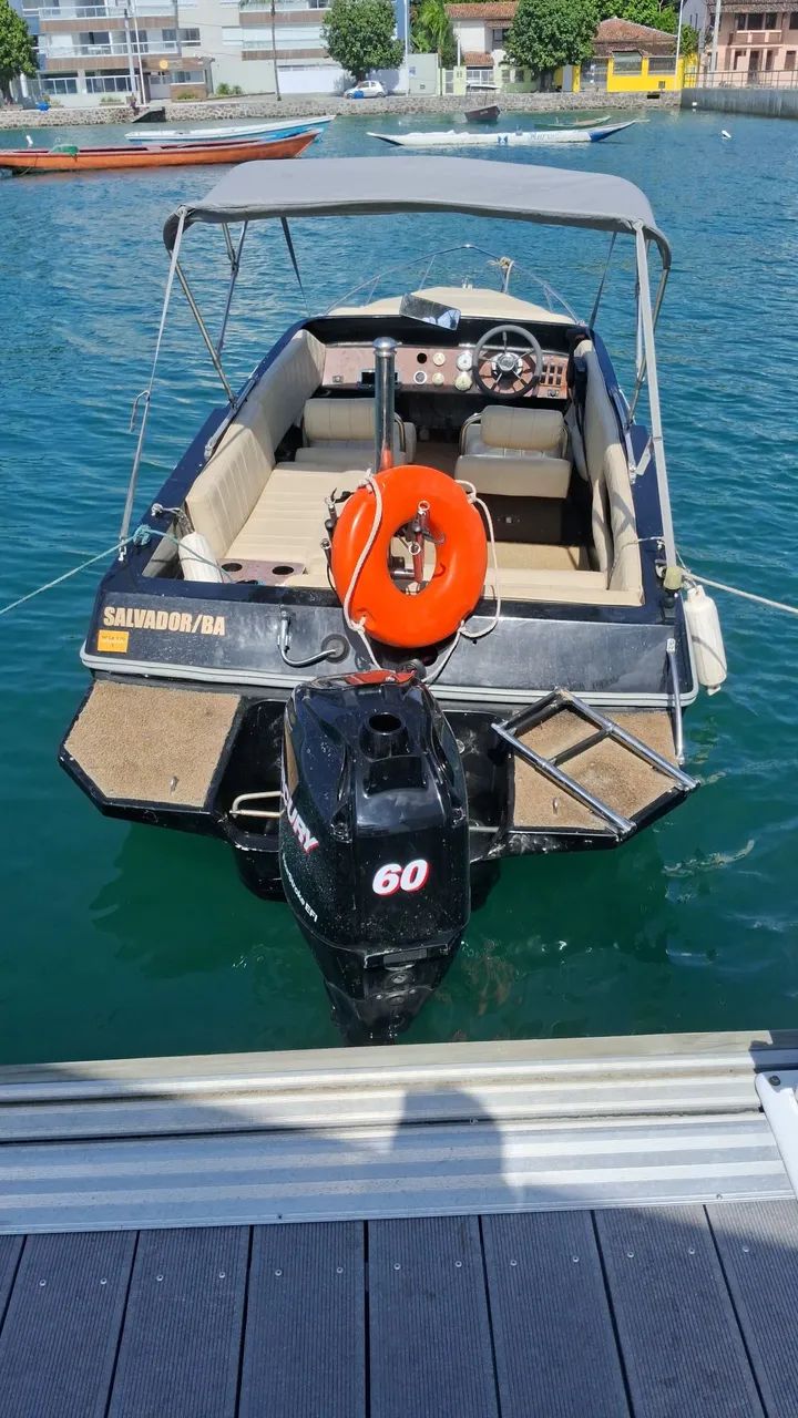 Lancha Exclusiva 18" única no NORDESTE 72.000,00  Motor Mercury 60hp 4 tempos EFI ano 2016 - Foto 6